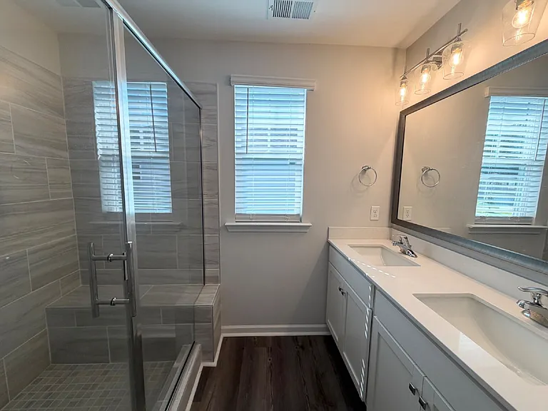 75 Conifer St — Photo 11