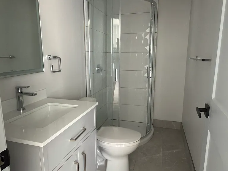 95 Henderson Ave #303 — Photo 5