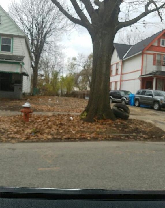 1st image of 2312 E 89th St