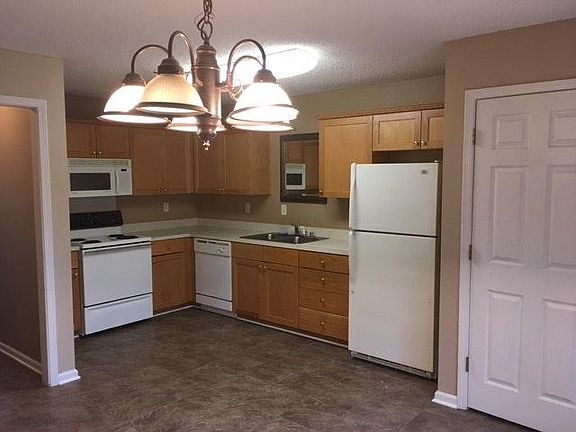 3rd image of 207 Woodland APT 7