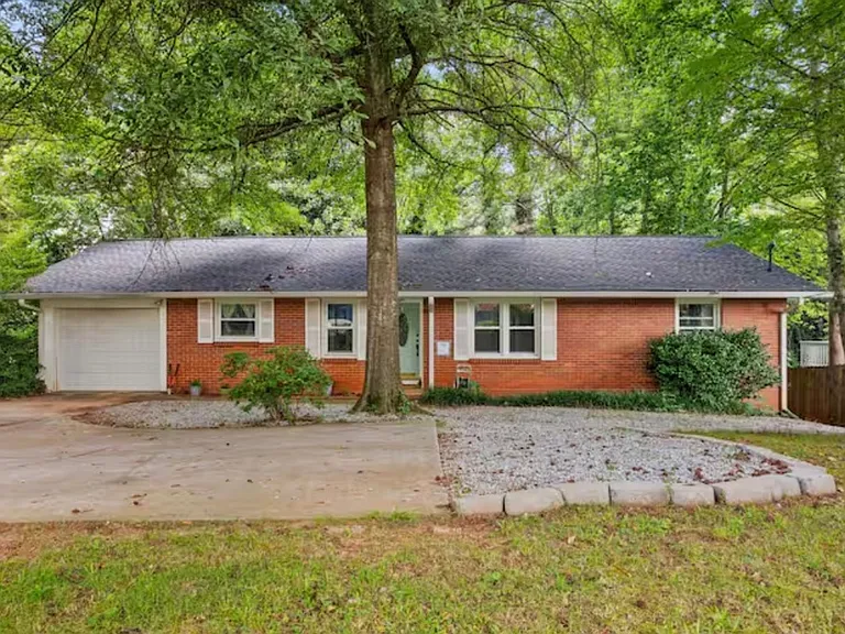 2876 Old Norcross Rd — Photo 2
