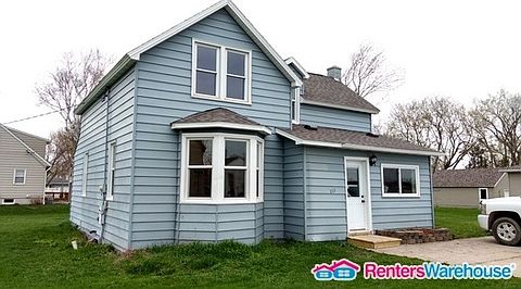1st image of 111 Stearns Ave N