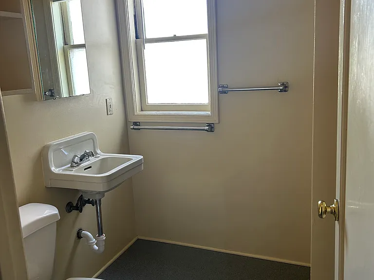 1219 Lincoln Ave #301 — Photo 8