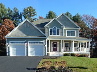 10 Champagne Ln, Freeport, ME 04032
