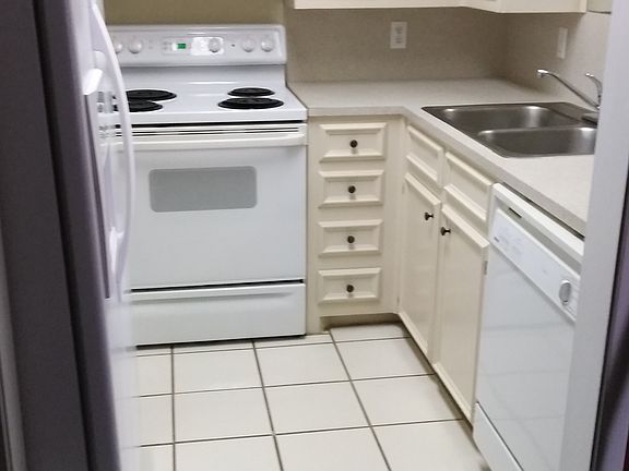 4th image of 8601 Memphis Dr A 1