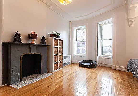 3rd image of 259 Madison St #3