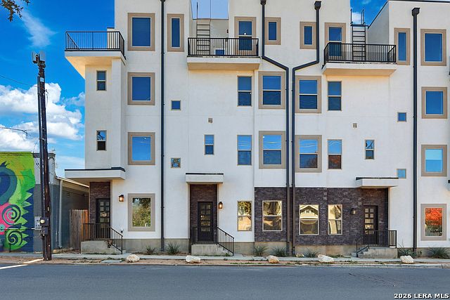 1st image of 1817 N Saint Marys St #102