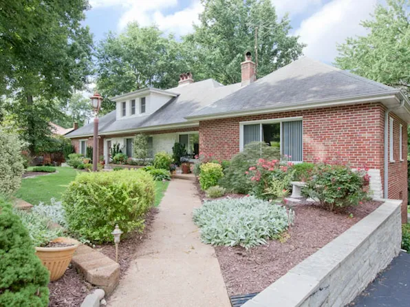 3 Grantview Ln, Saint Louis, MO 63123
