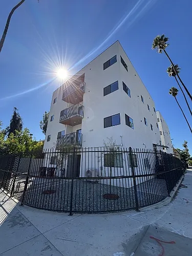 1101 Magnolia Ave #C Photo 1