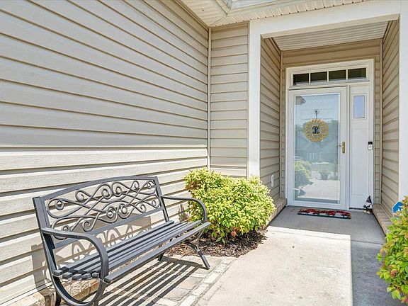 3rd image of 2735 Cottage Rose Ln