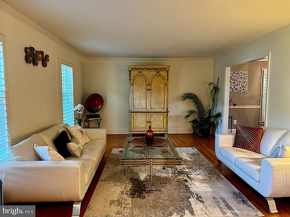 5th image of 16017 Daven Pine Ct