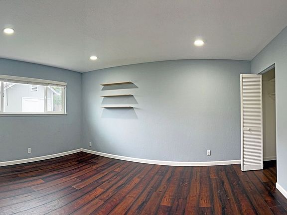 5th image of 234 Belden Dr