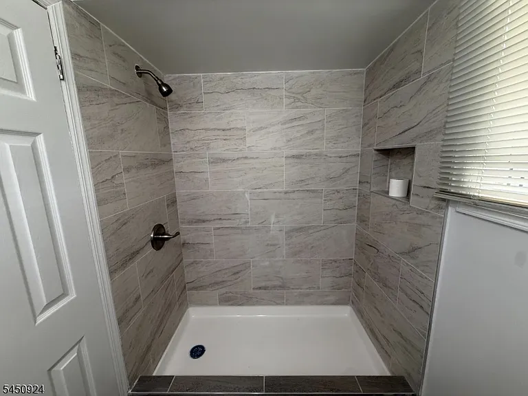 52 Lafayette Ave #1 — Photo 5