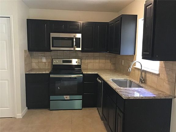 5th image of 3125 Edelweiss Dr