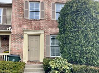 573 Ponds Edge Ln #A4, Allentown, PA 18104