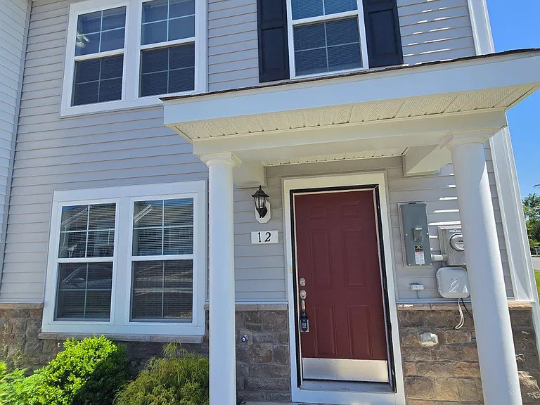 12 Pitch Pine Ct — Photo 2