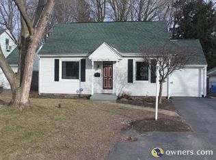 102 Maple Ln, North Syracuse, NY 13212