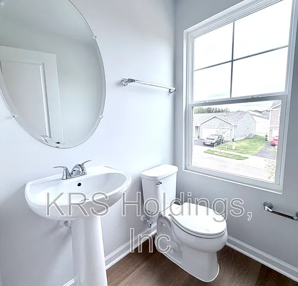 315 Old Field Dr — Photo 9