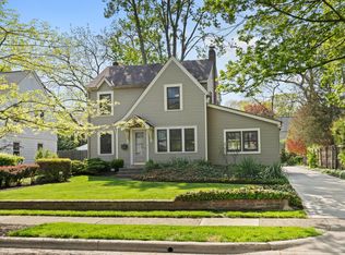 949 S Cassingham Rd, Bexley, OH 43209