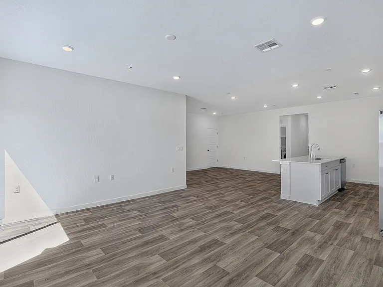 3359 N Contessa Ave — Photo 9