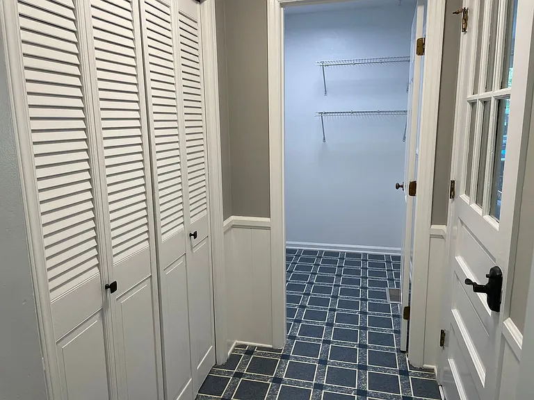 7942 Lake Vista Dr — Photo 20