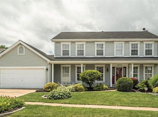 1855 Chateau Du Mont Dr, Florissant, MO 63031