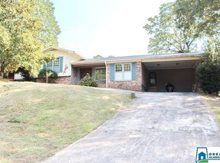 909 Mountain Brook Dr, Oxford, AL 36203