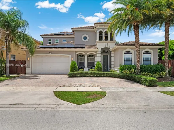 8770 SW 204th St, Cutler Bay, FL 33189