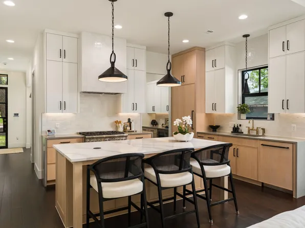 212 Fletcher St, Austin, TX 78704