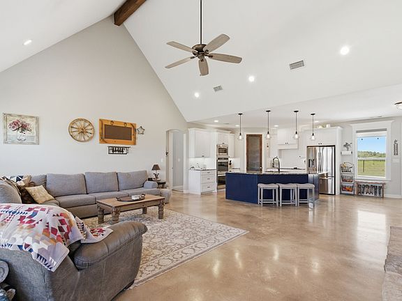 5th image of 4095 Agnes Cir
