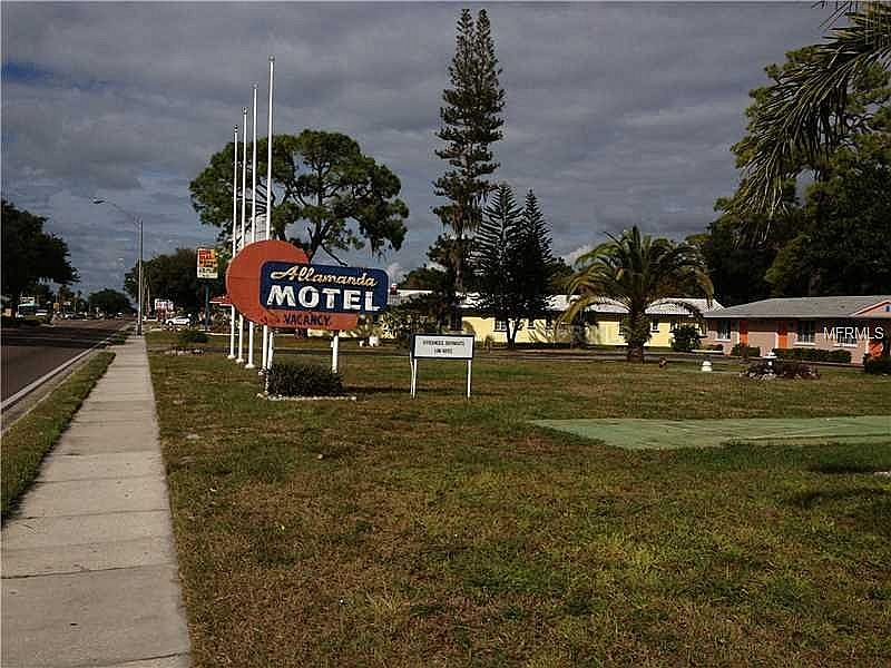 1st image of 4014 N Tamiami Trl