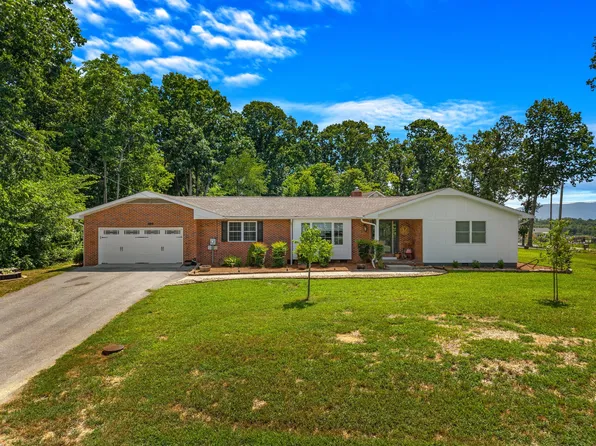 389 Economy Cir, Dandridge, TN 37725