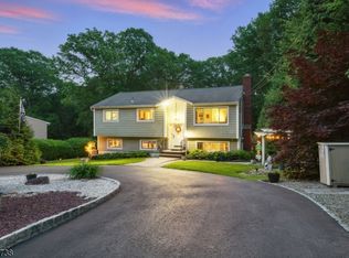 19 Paderewski Rd, Oak Ridge, NJ 07438