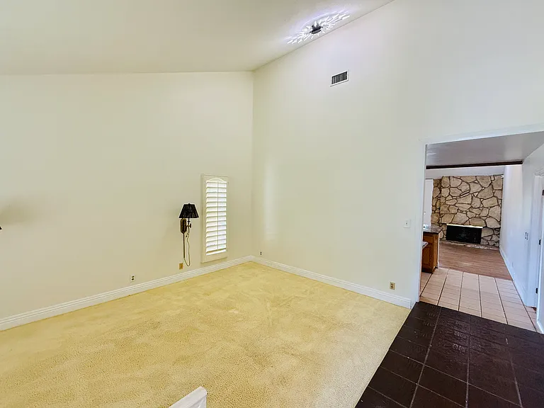 1510 Hallgreen Dr — Photo 5