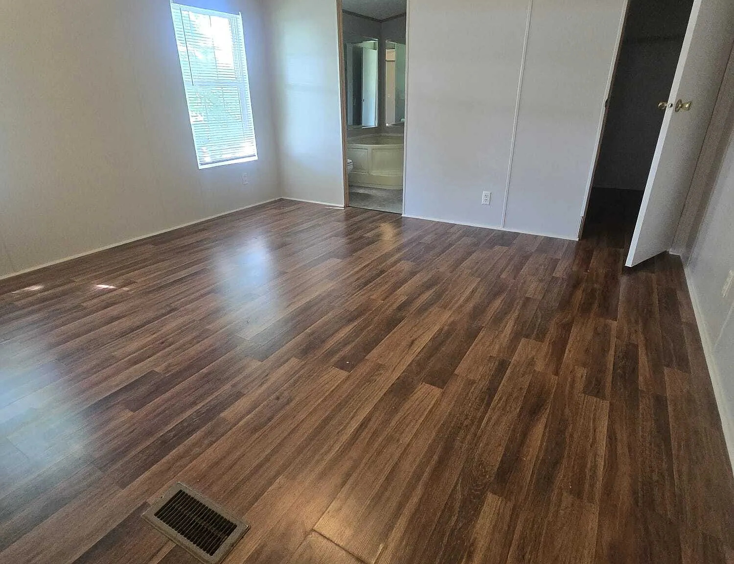 2263 New Leicester Highway — Photo 3