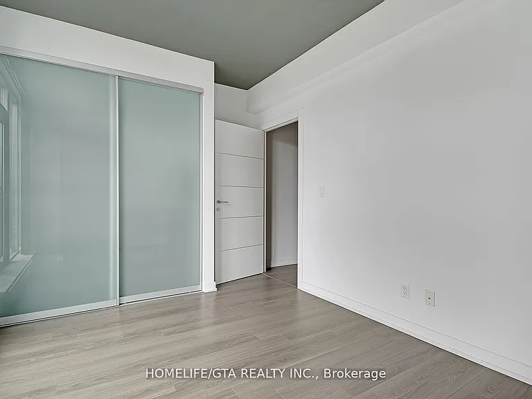 220 George St #506 — Photo 21