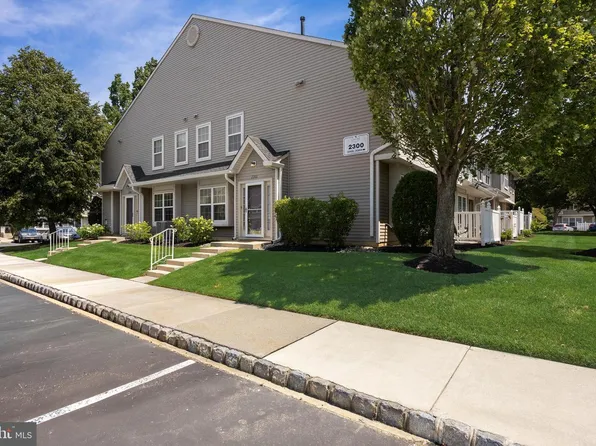 2301 Gramercy Way, Mount Laurel, NJ 08054