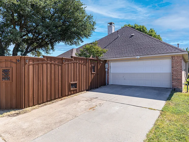 742 Big Bend Dr — Photo 12