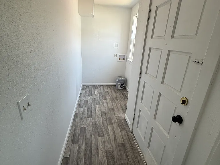 129 Maple Ave — Photo 3
