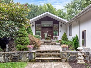 25 Kitchawan Rd, Pound Ridge, NY 10576