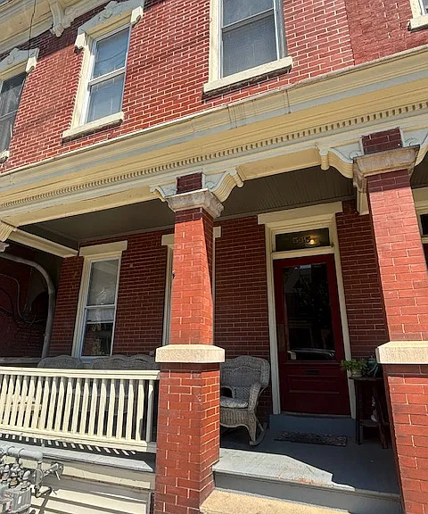 545 W Lemon St #6 — Photo 1