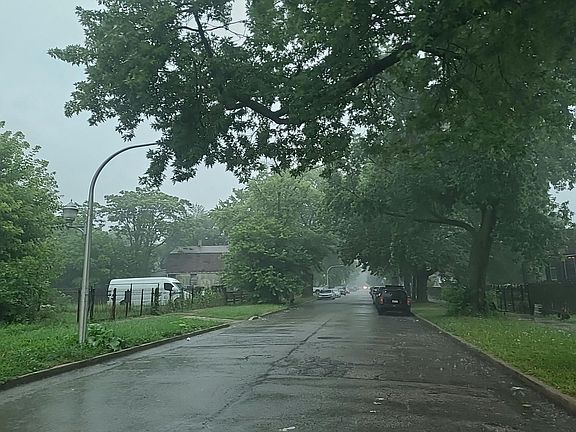 4th image of 444 N Avers Ave