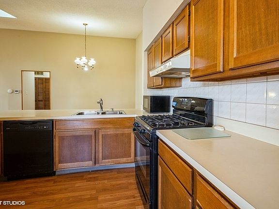5th image of 203 Whitewood Dr