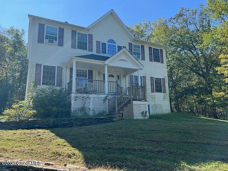 3rd image of 7 Birch Hill Road