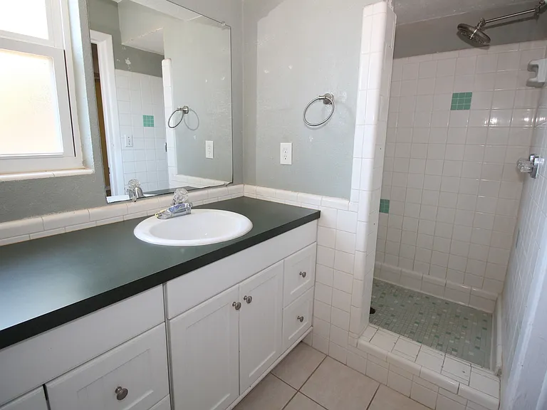 1309 Viewtop Dr — Photo 12