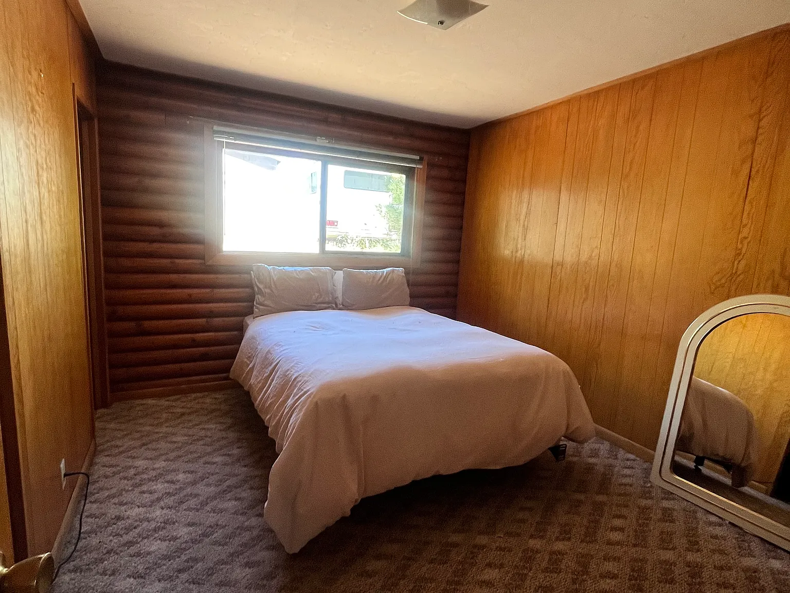Studio, 350 sqft, $1,200 — Photo 2