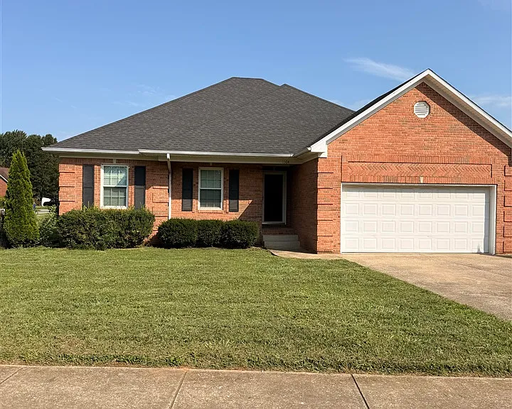 1304 Primrose Ct — Photo 2