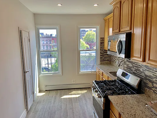 Rented by Stewart Harrison LLC | media 14