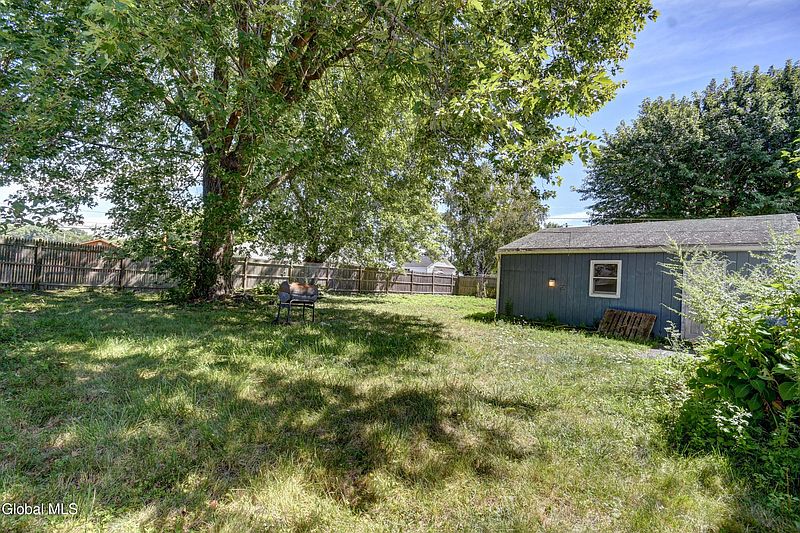 5th image of 76 McCleary Avenue