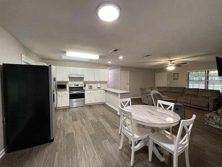 6503 Chaparral St — Photo 7